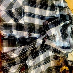 Size medium very nice quality boys button up shirt